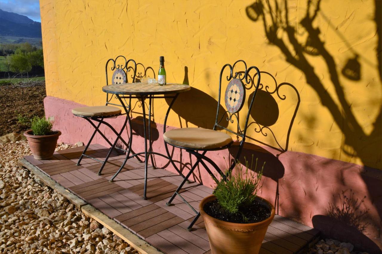 Bed and Breakfast Cortijo Petra Villanueva del Rosario Zewnętrze zdjęcie