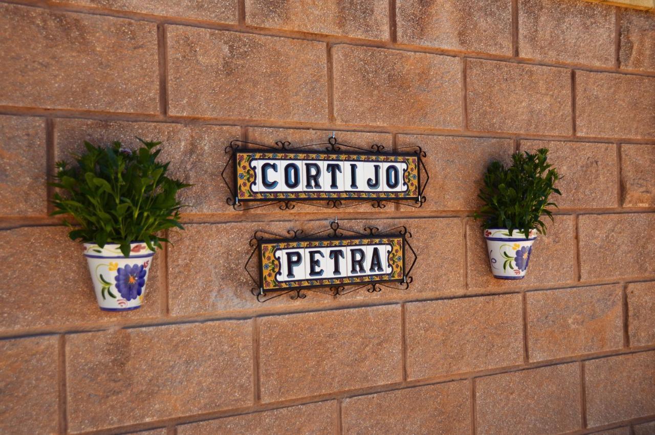 Bed and Breakfast Cortijo Petra Villanueva del Rosario Zewnętrze zdjęcie