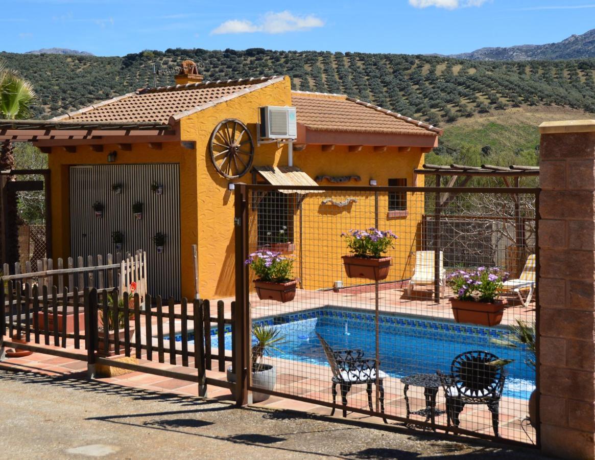 Bed and Breakfast Cortijo Petra Villanueva del Rosario Zewnętrze zdjęcie