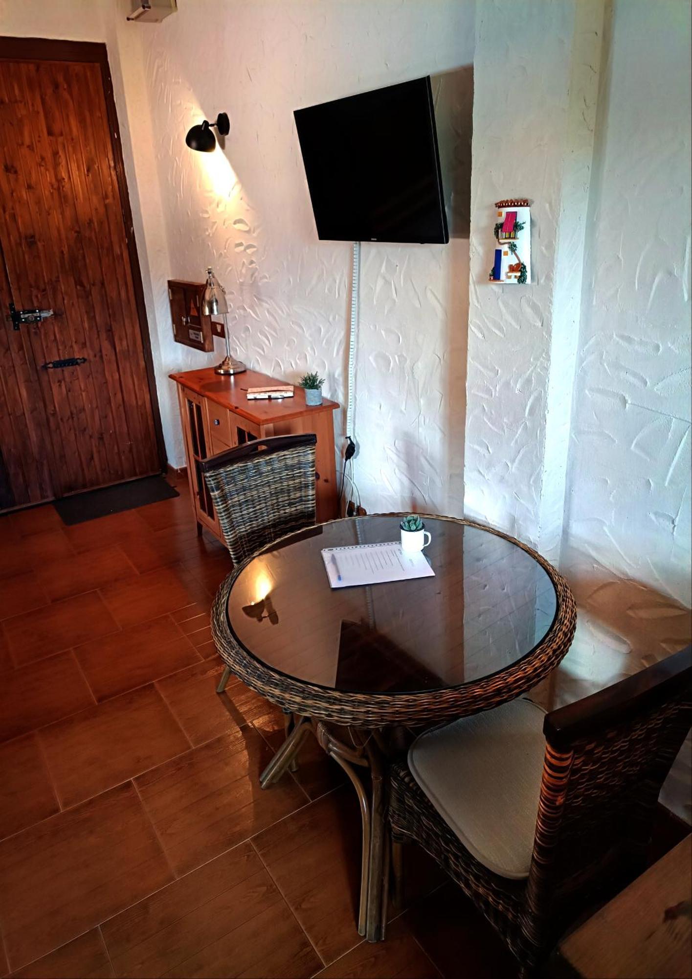 Bed and Breakfast Cortijo Petra Villanueva del Rosario Zewnętrze zdjęcie