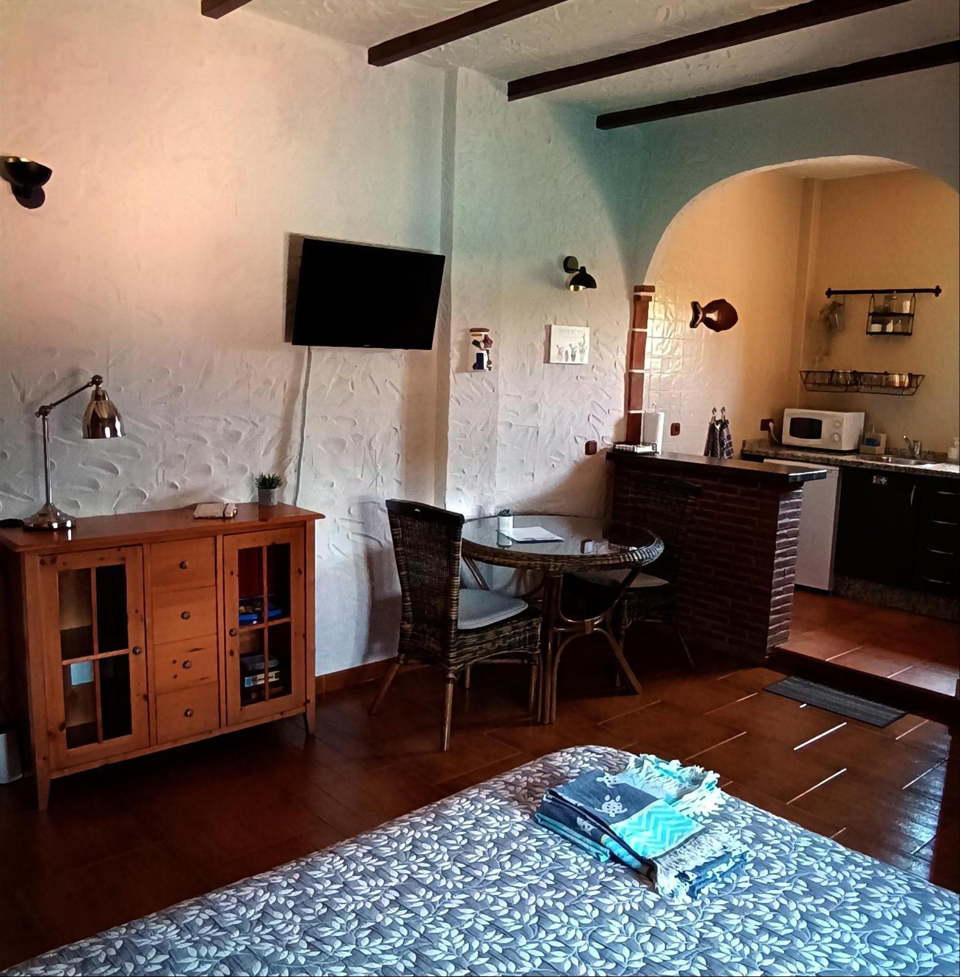 Bed and Breakfast Cortijo Petra Villanueva del Rosario Zewnętrze zdjęcie
